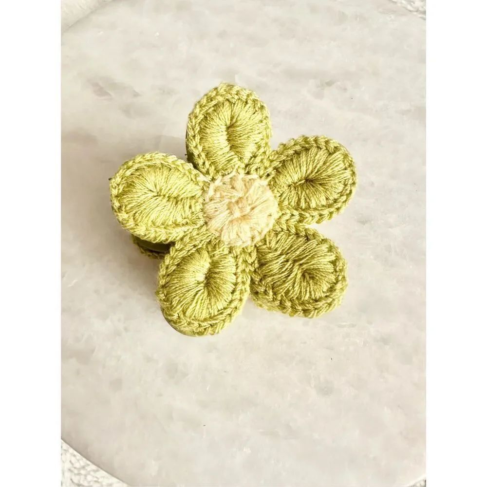 Iight green and yellow crochet flower hair claw